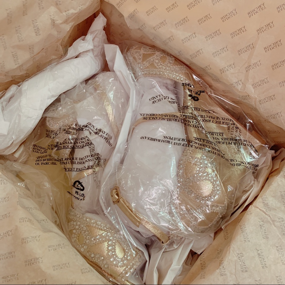 Badgley Mischka WINTER EMBELLISHED WEDGE SHOE - Picture 6 of 7